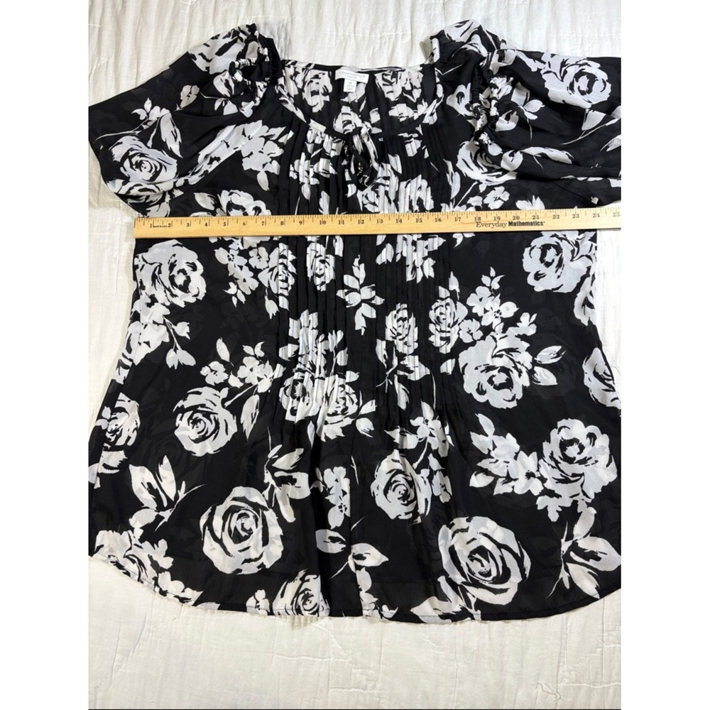 Charter Club Woman Black White Floral Pleated Tie Neck Blouse 2X Plus Size - Picture 6 of 10